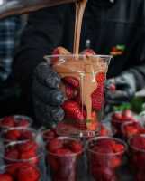 Çilekli Belçika Çikolatalı Bardak