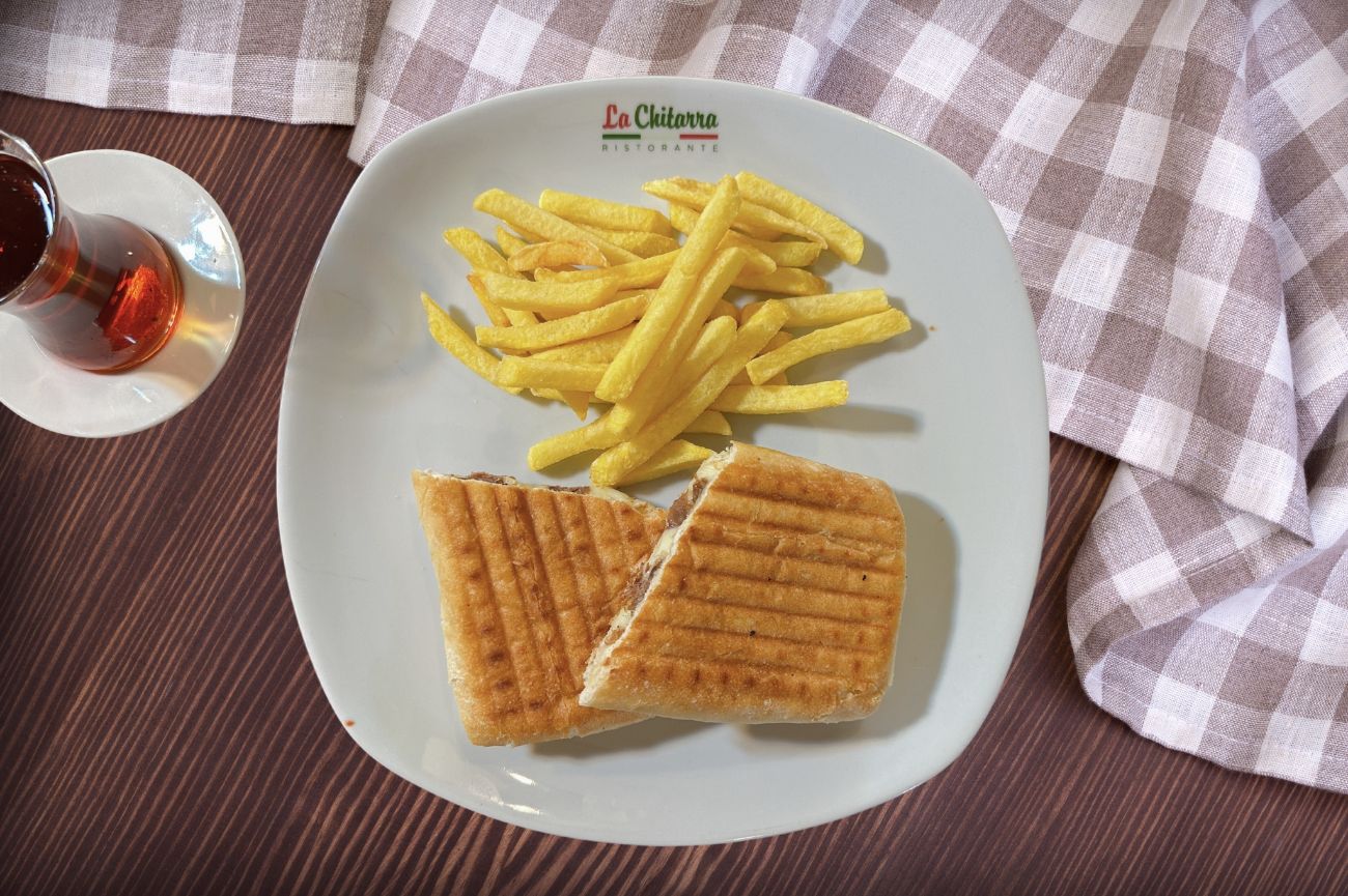 Kavurmalı Tost - 