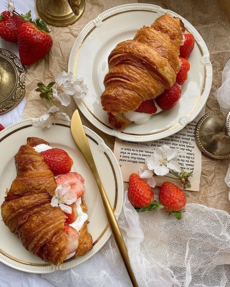 كرواسون محشي فواكه