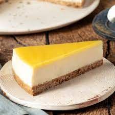 Cheesecake - Tereyağı ile sote edilmiş özel bisküvi taban, bizim imzamız cheesecake kreması, frambuaz limon sos.
