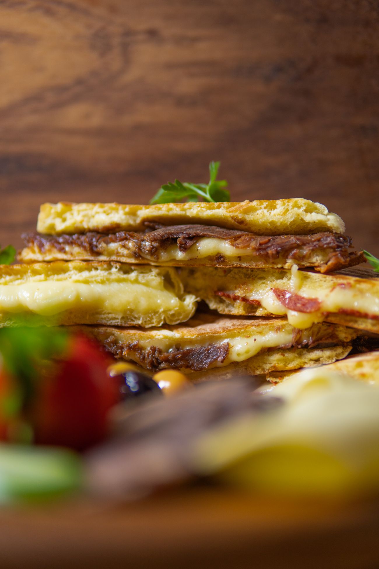 ZAİKA BAZLAMA - kaşar , sucuk, acuka, kırmızı biber, yeşil biber, patates, domates