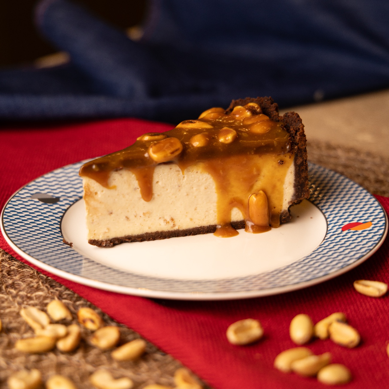 SNICKERS CHEESECAKE