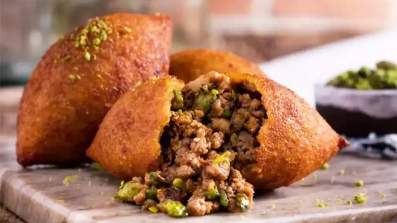 Stuffed Meatballs / Meatballs with Bulgur Shell - It is served fried and boiled.