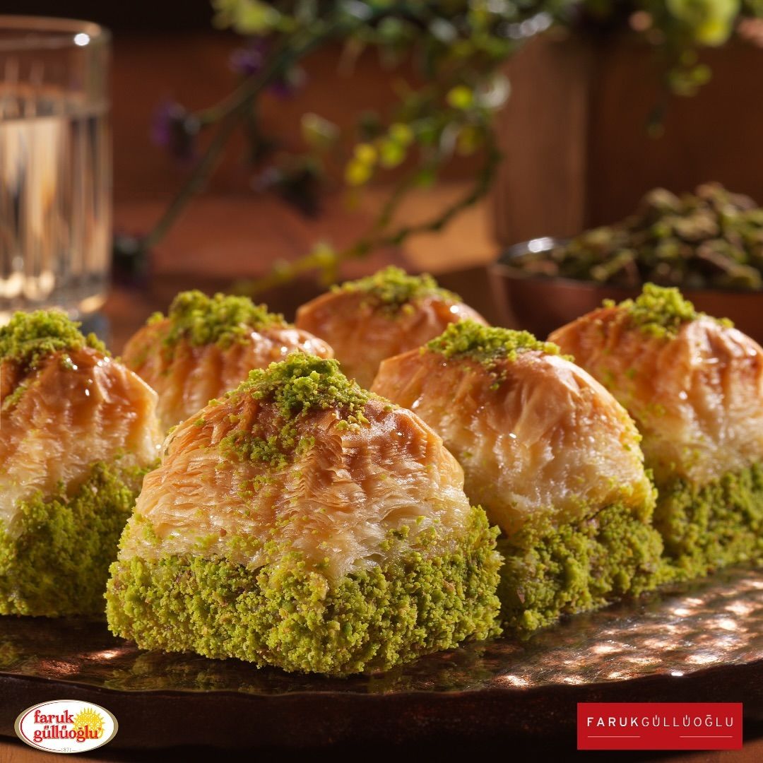 FISTIKLI ÖZEL KARE BAKLAVA
