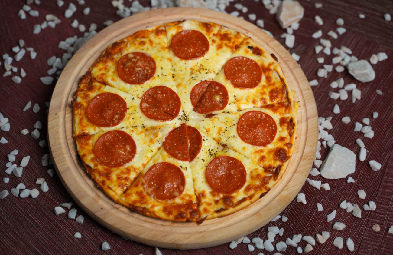 بيتزا بيبروني