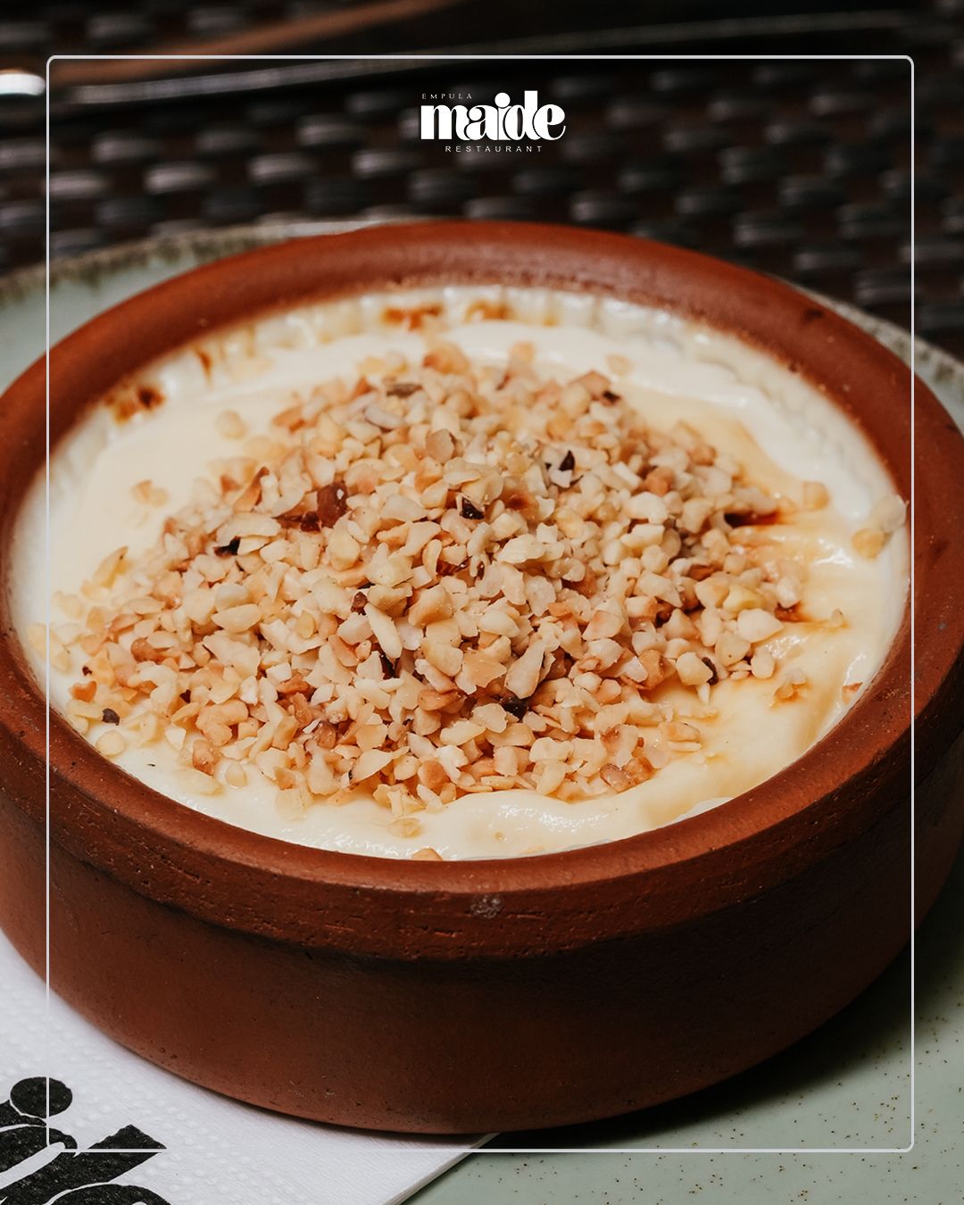 FIRIN SÜTLAÇ - Fırında özenle pişirilmiş, kremamsı ve hafif karamelize Fırın Sütlaç, sofistike ve tatmin edici bir tatlı deneyimi sunar.