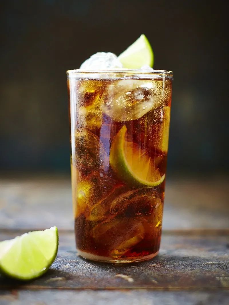 Cuba Libre - 6cl Rom, Kola, Lime Limon