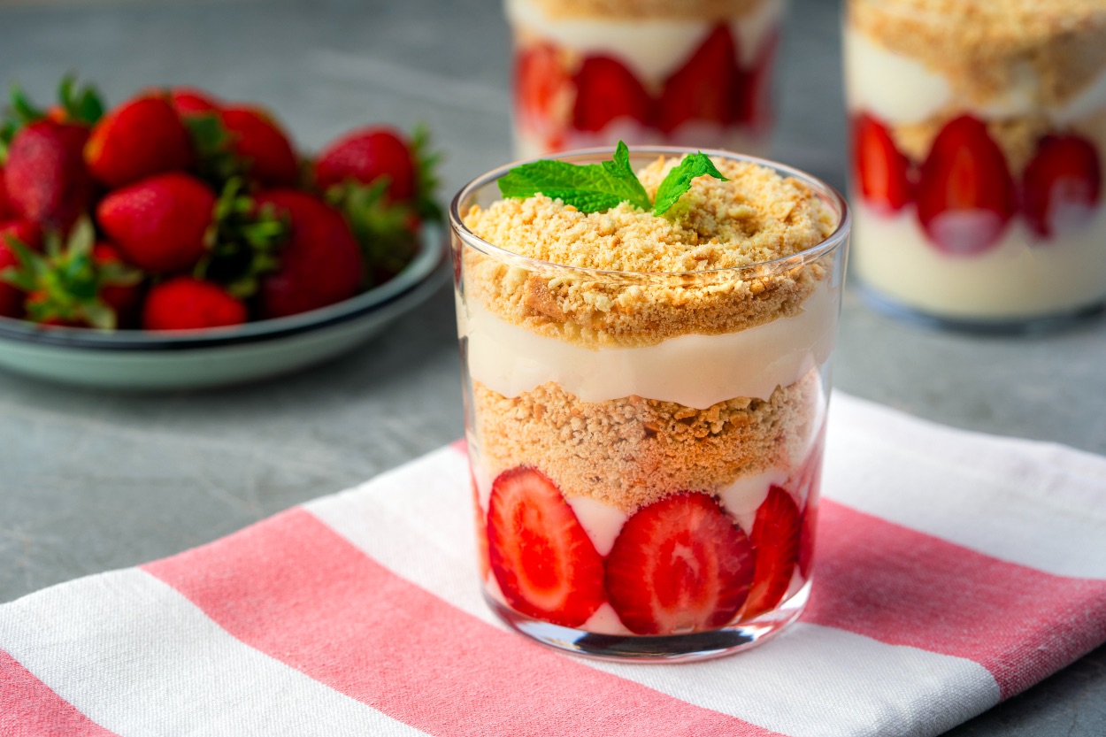 Çilek Magnolia - Çİlekli