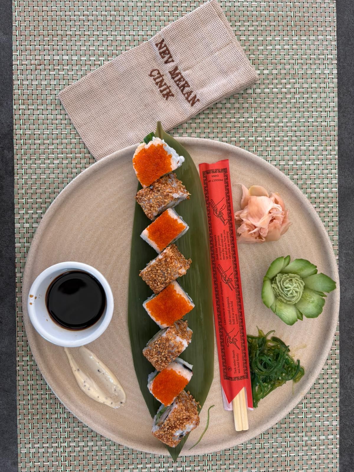 YENGEÇ KARİDES ROLL SUSHI - SALATALIK AVAKADO PHILADELPHIA PEYNİRİ YENGEÇ SURUMI KARİDES