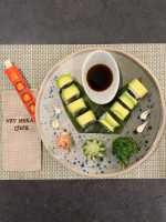 VEJETERIAN ROLL SUSHI