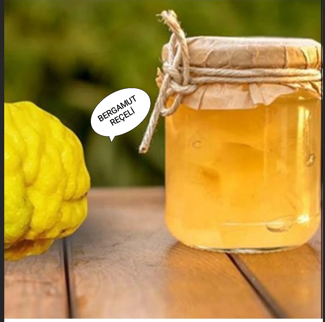 Bergamut Reçeli - Bergamot reçeli, kalp sağlığını destekleyen, stresi azaltan, sindirimi rahatlatan ve bağışıklığı güçlendiren zengin antioksidan (polifenol) kaynağı bir besindir. Kötü kolesterolü düşürmeye yardımcı olur, sakinleştirici etkisiyle uyku düzenini destekler ve mide rahatsızlıklarına iyi gelir.