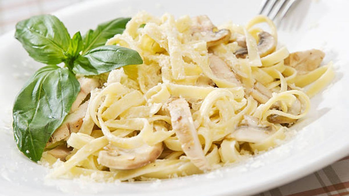 Fettuccini Alfredo - 