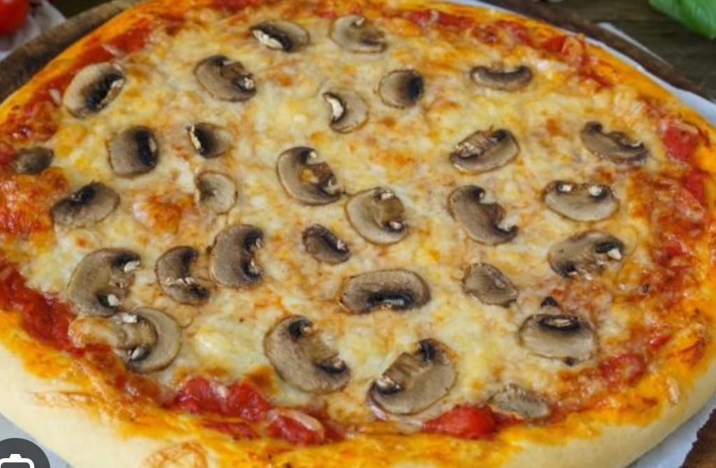 55. Pizza Champignon - 