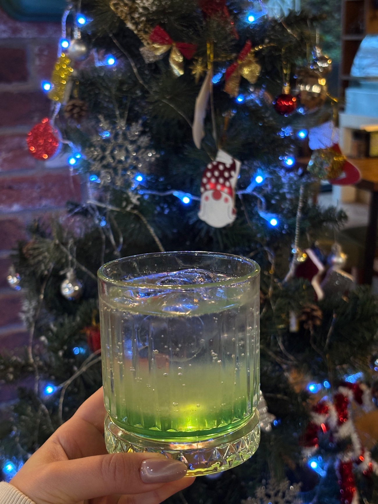 Ada Ferahlığı - Hindistan cevizi, şeftali, nane, limon, maden suyu