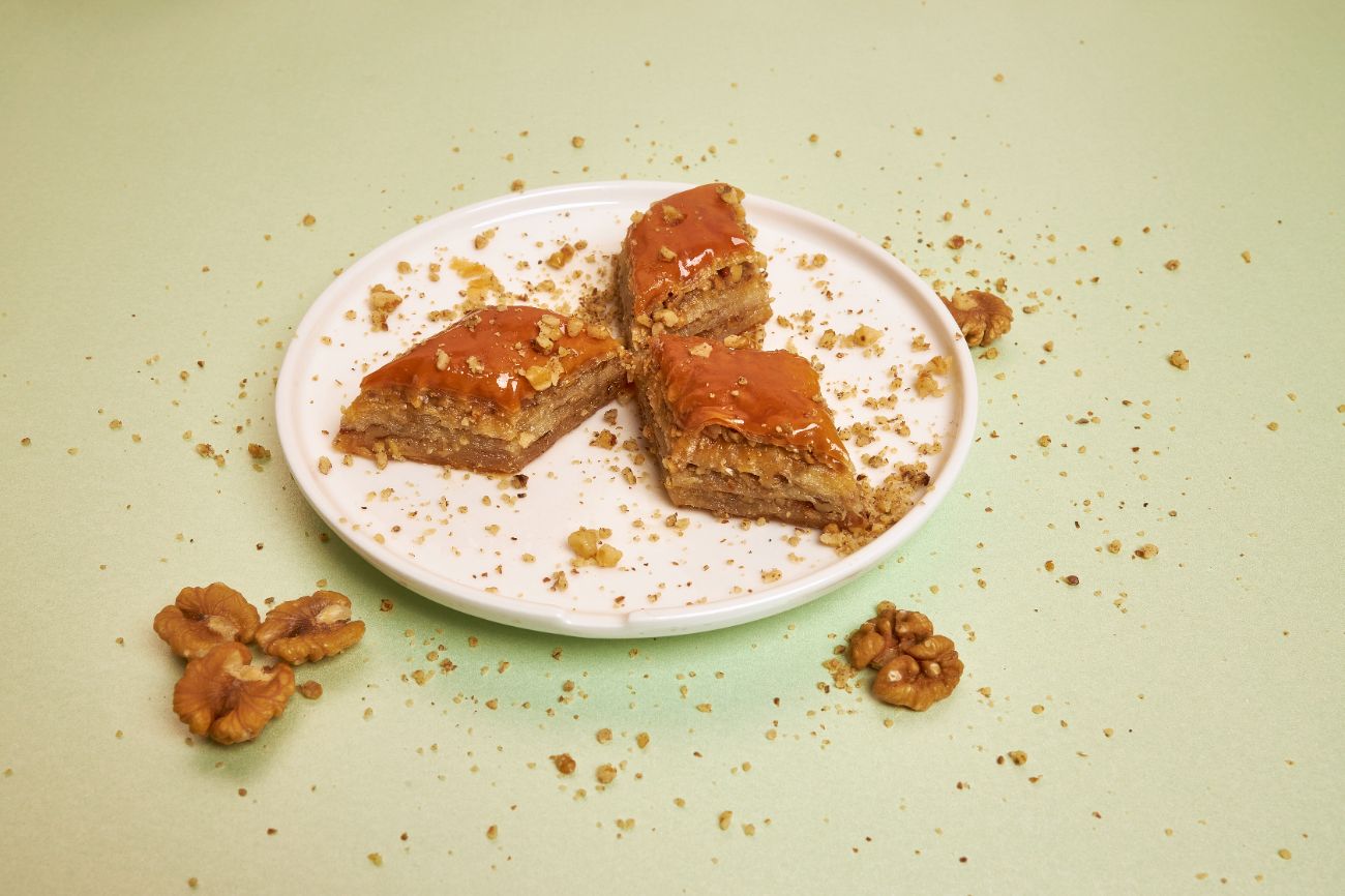 Cevizli Ev Baklavası - Porsiyon 3 dilimdir.