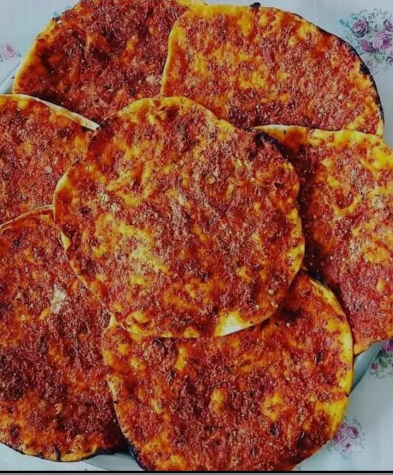 Hatay Yöresel Biberlii Ekmek - Adet olarak sıcak servis edilir