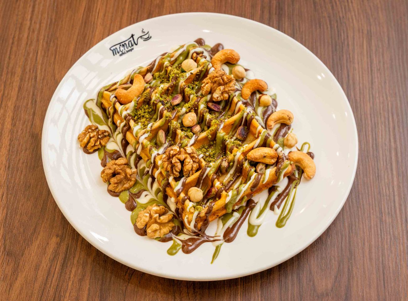 وافل مكسرات