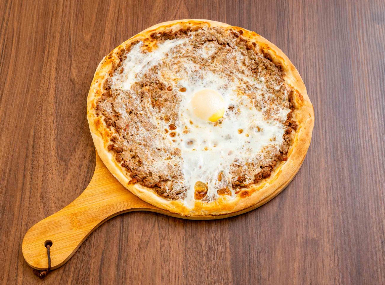 لحم بعجين بالبيض