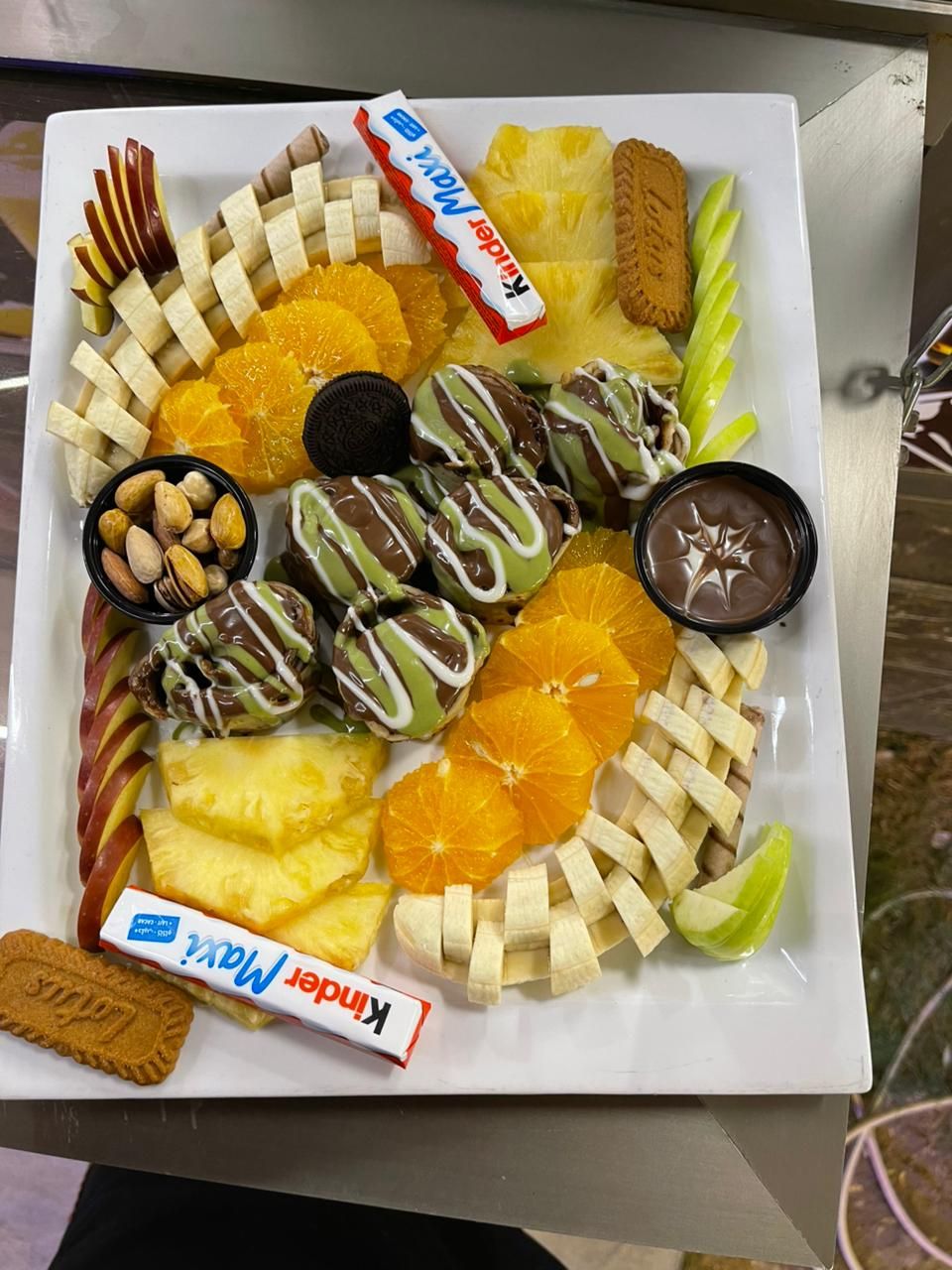 طبق فواكة VIP