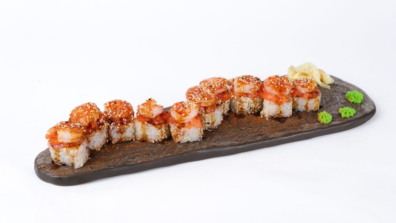 King Roll ( 10 Parça ) - İçi; Avokado, Labne,Salatalık Dışı; Susam, Somon Salata, Karides, Teriyaki Sos