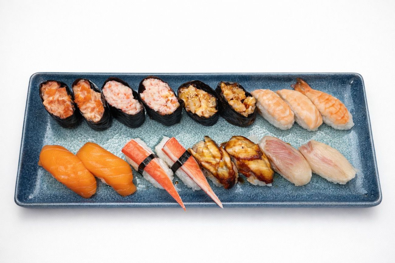 NİGRİ SET 16 PCS - Salmon nigri (2pcs) Kani nigri(2pcs) Eel Nigri (2pcs) Suziki nigri (2pcs) Ebi nigri (2pcs) Ebi gunkan(2pcs) Salmon gunkan (2pcs) Kani gunkan(2pcs)