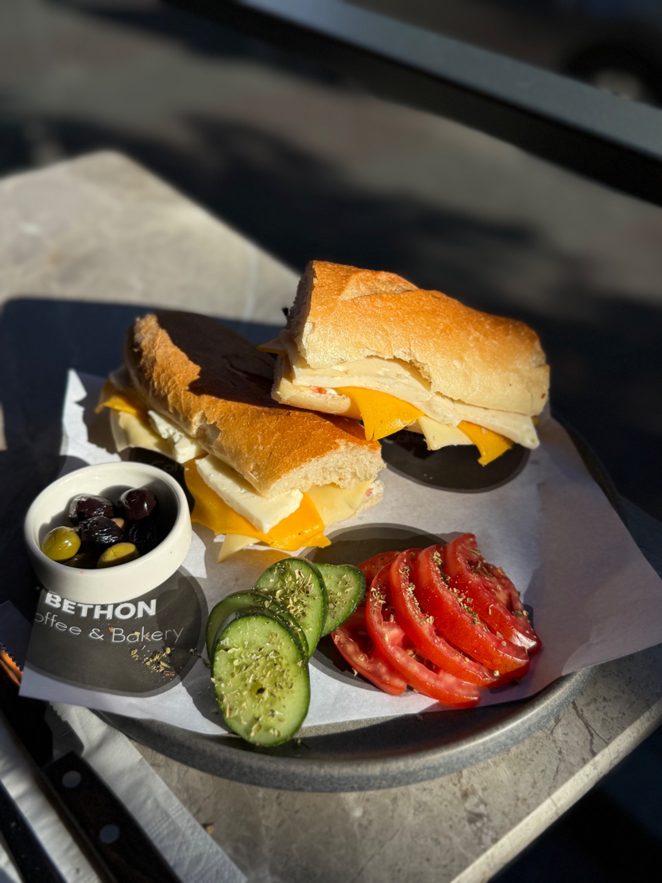 4 Peynirli Sandviç - Cheddar Peyniri, Kaşar Peyniri, Beyaz Peynir, Krem Peynir