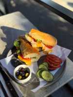 Füme-Cheddar Sandviç