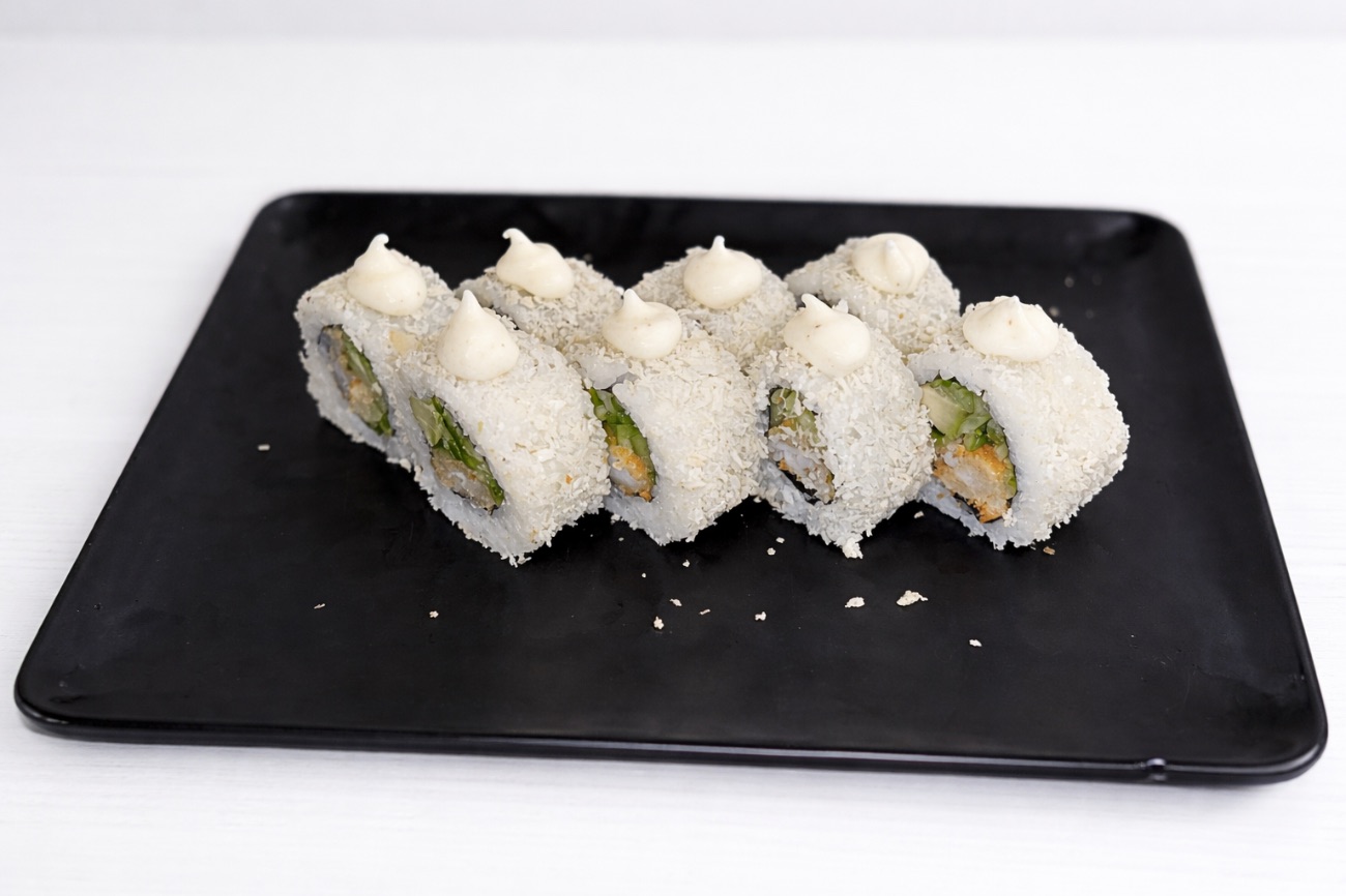 Ebi tempura roll (8 parça) - İçi:tempura karides,avokado,salatalık dışı:trüf mayonez.