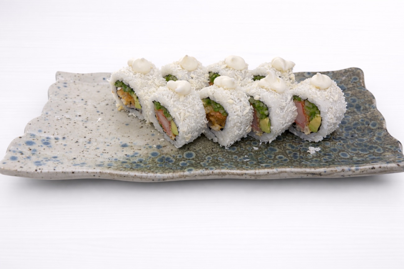 Crunhy california roll (8 parça) - İçi:panko,tempura yengeç,avokado,salatalık. Dışı:mayonez.