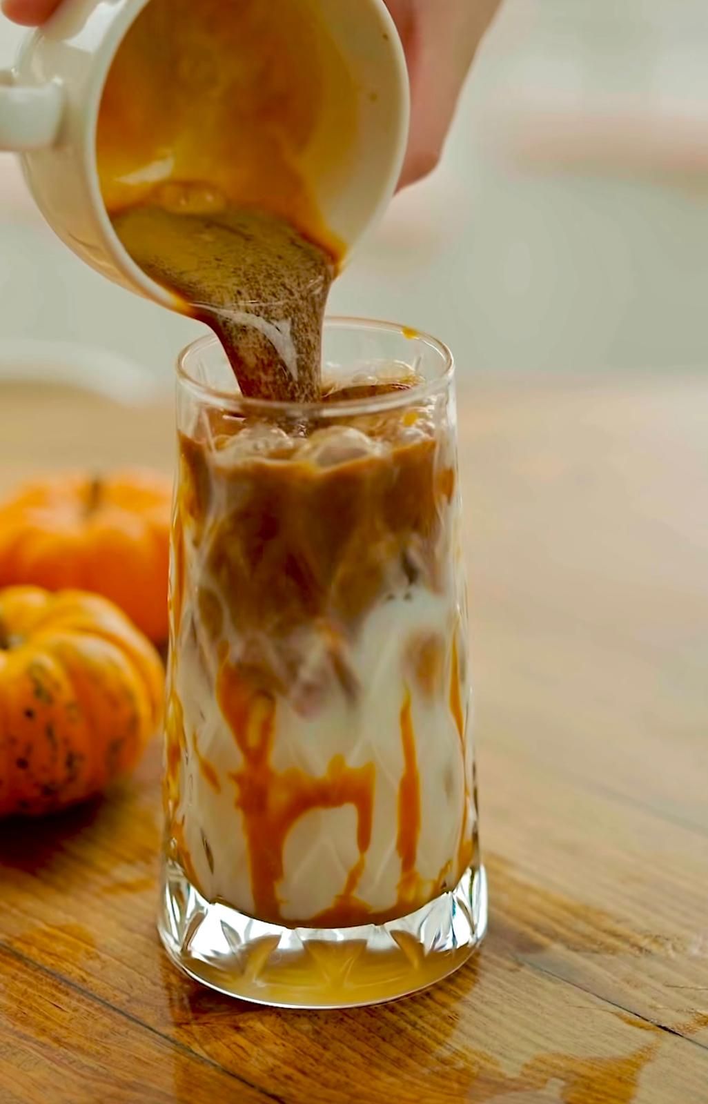 Karamel Buzlu Latte - 