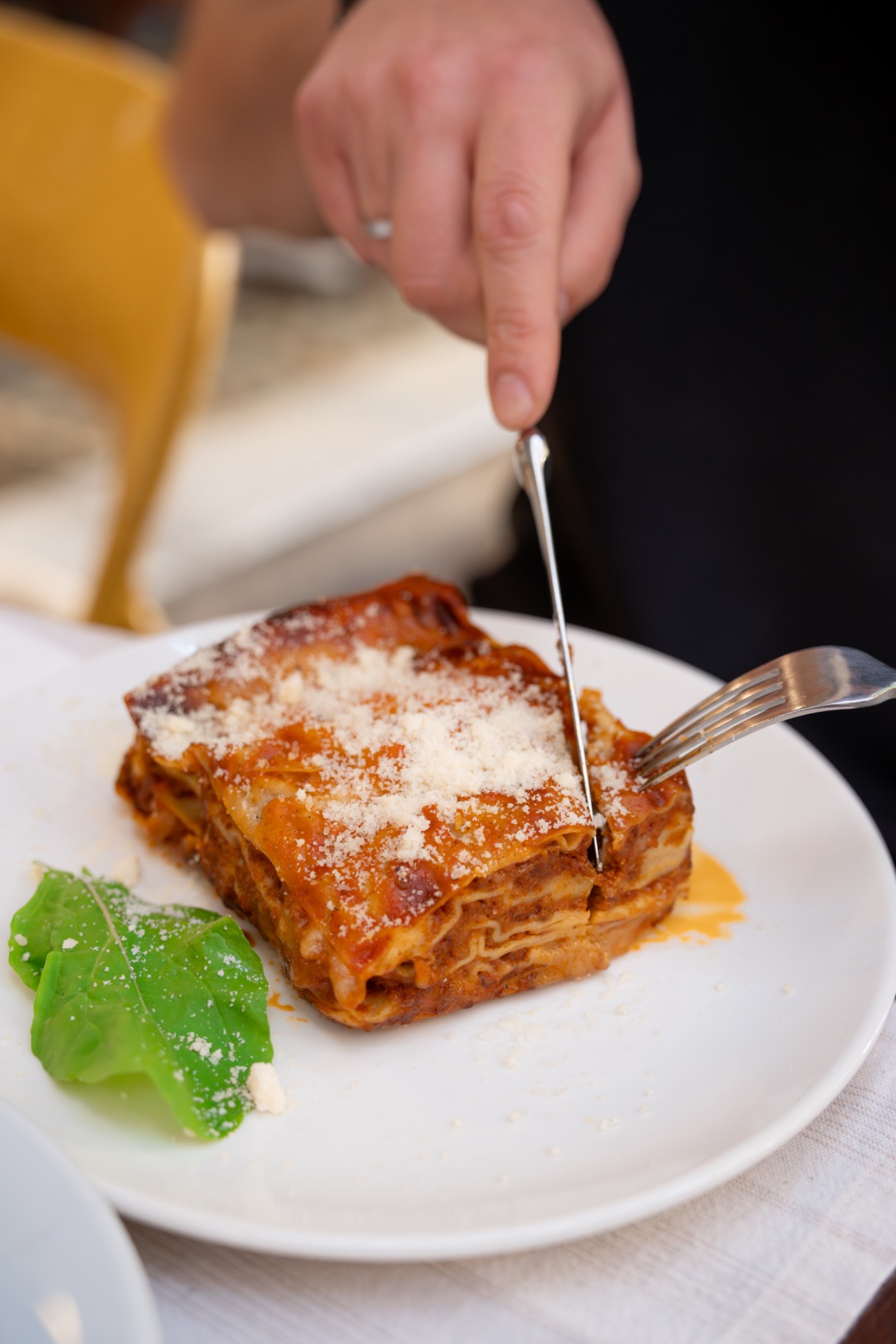 LASAGNA - Yağsız dana kıyma, parmesan, mozzarella peynirleri ve roka ile