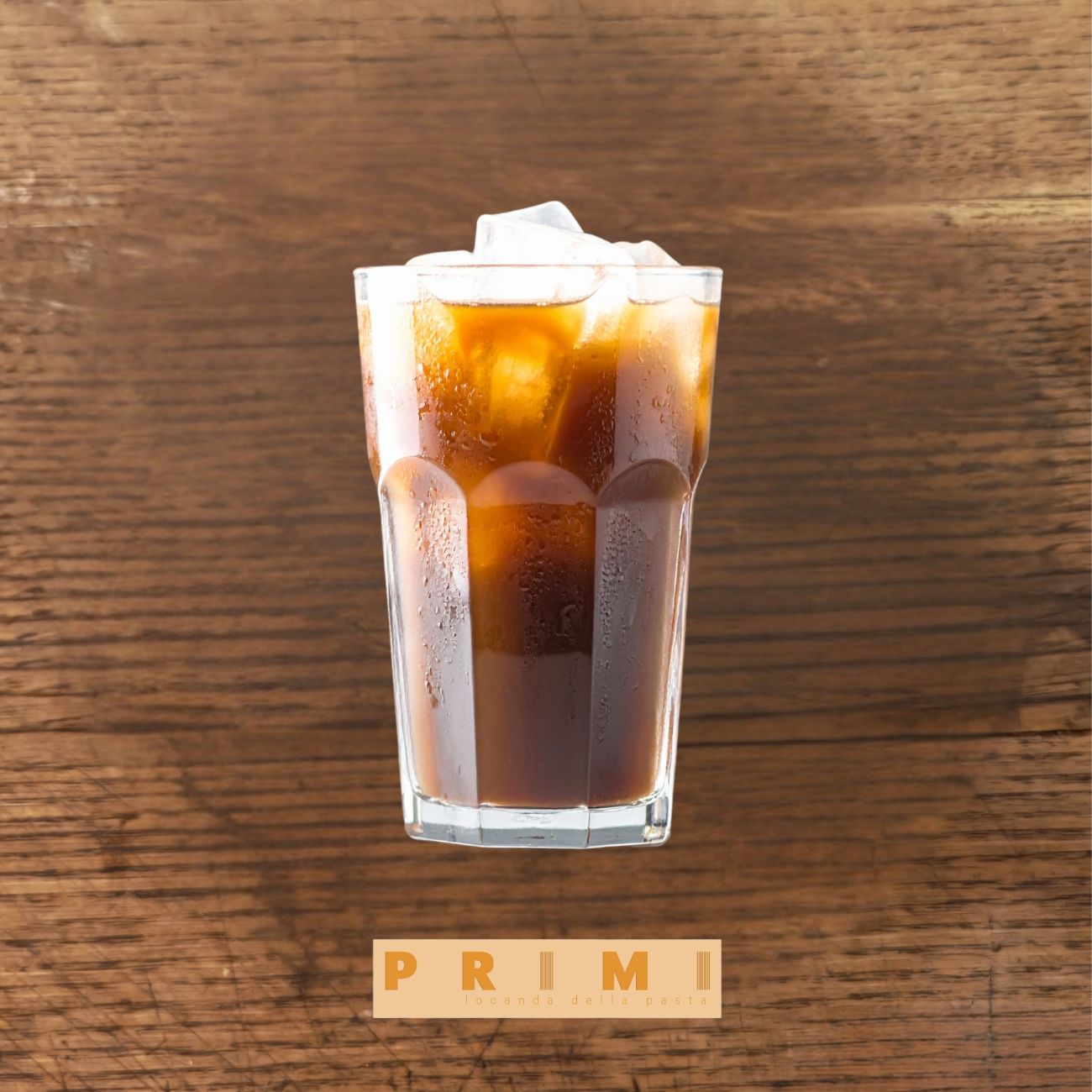 ICED AMERICANO - Soğuk su ve espresso ile hazırlanan ferahlatıcı, şekersiz kahve.