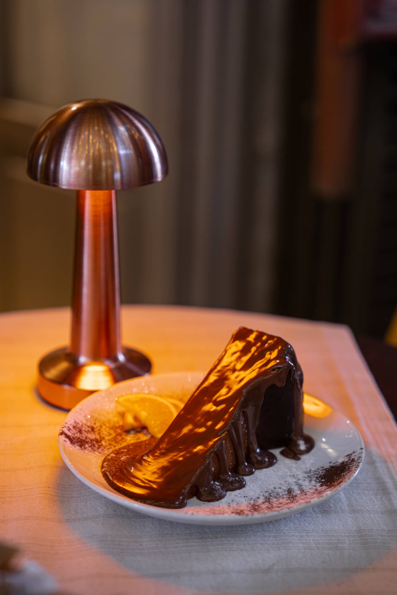 SAN SEBASTIÁN CHEESECAKE - Çikolata sos ile