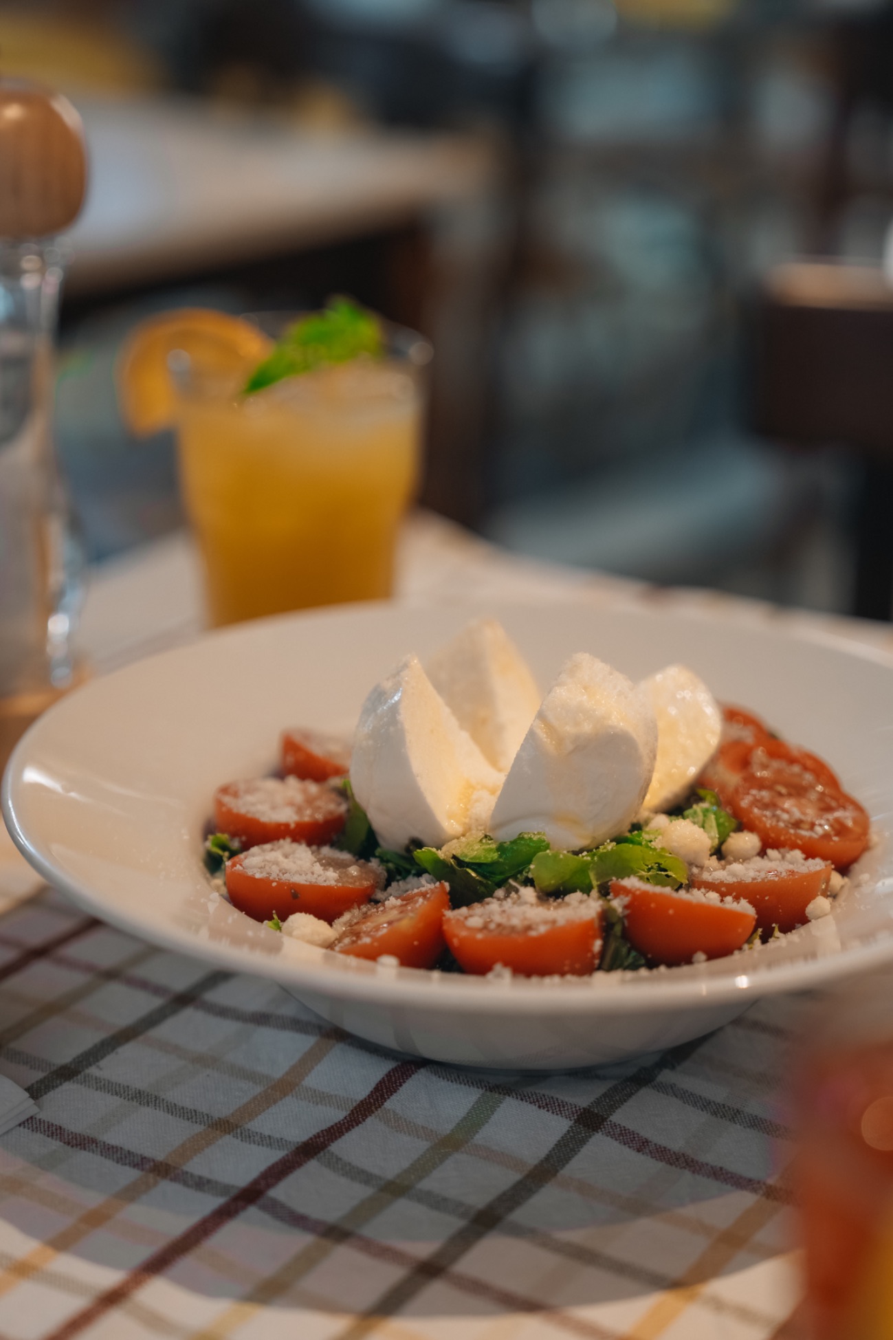Insalata di Rucola con Ciliegine di Mozarella - Arugula and Tomato Salad with Mozzarella Cheese and Parmesan