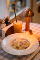 Rıgatoni al Panna Prosciutto e Pısellı