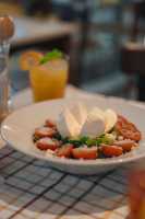 Insalata di Rucola con Ciliegine di Mozarella