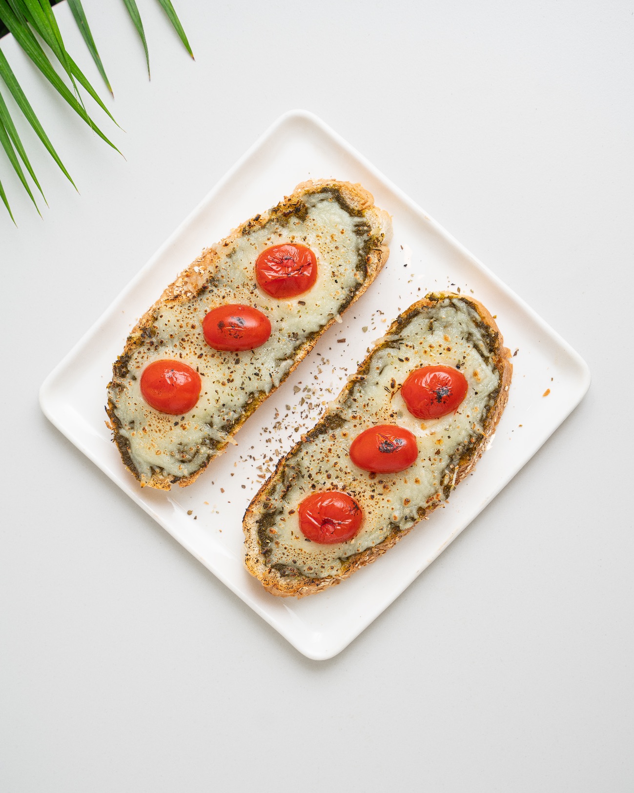 ساندويش البيستو بالجبن