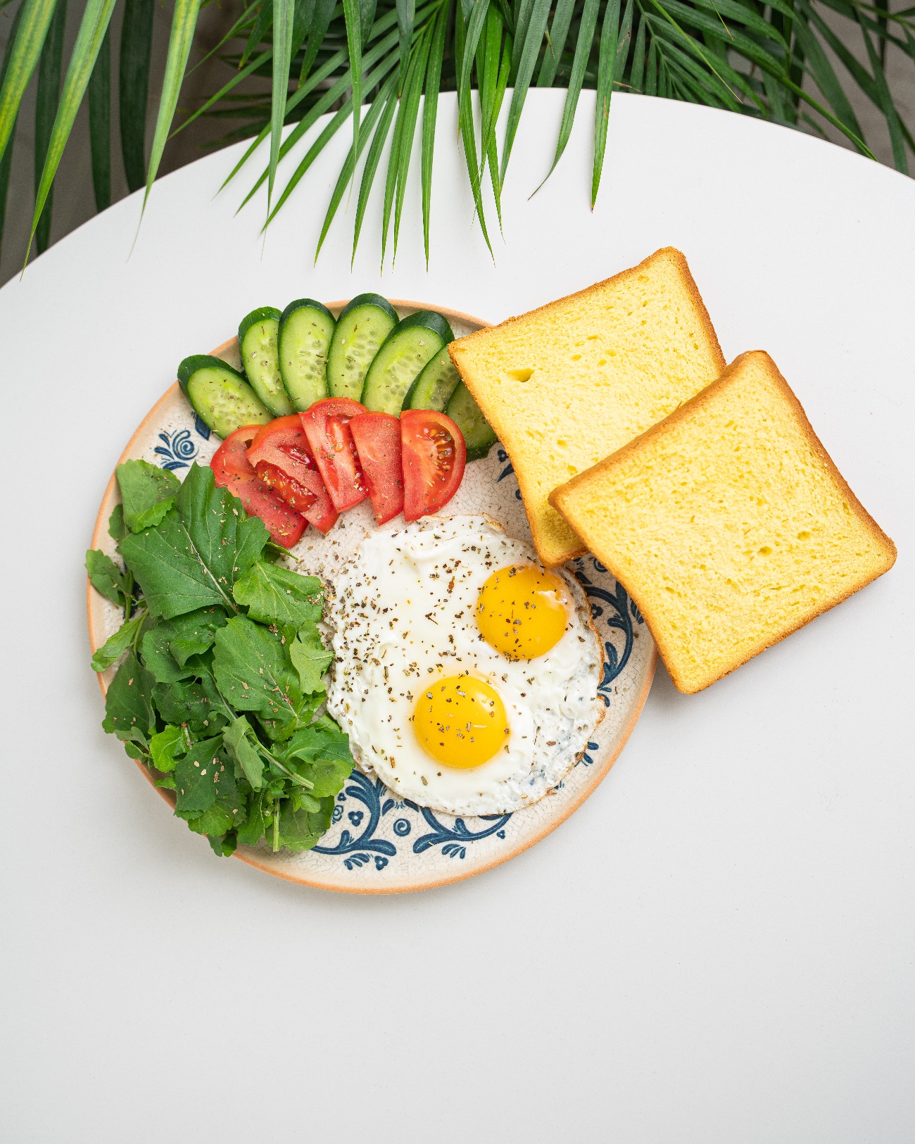 بيض عيون مع الخضار