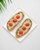 ساندويش البيستو بالجبن