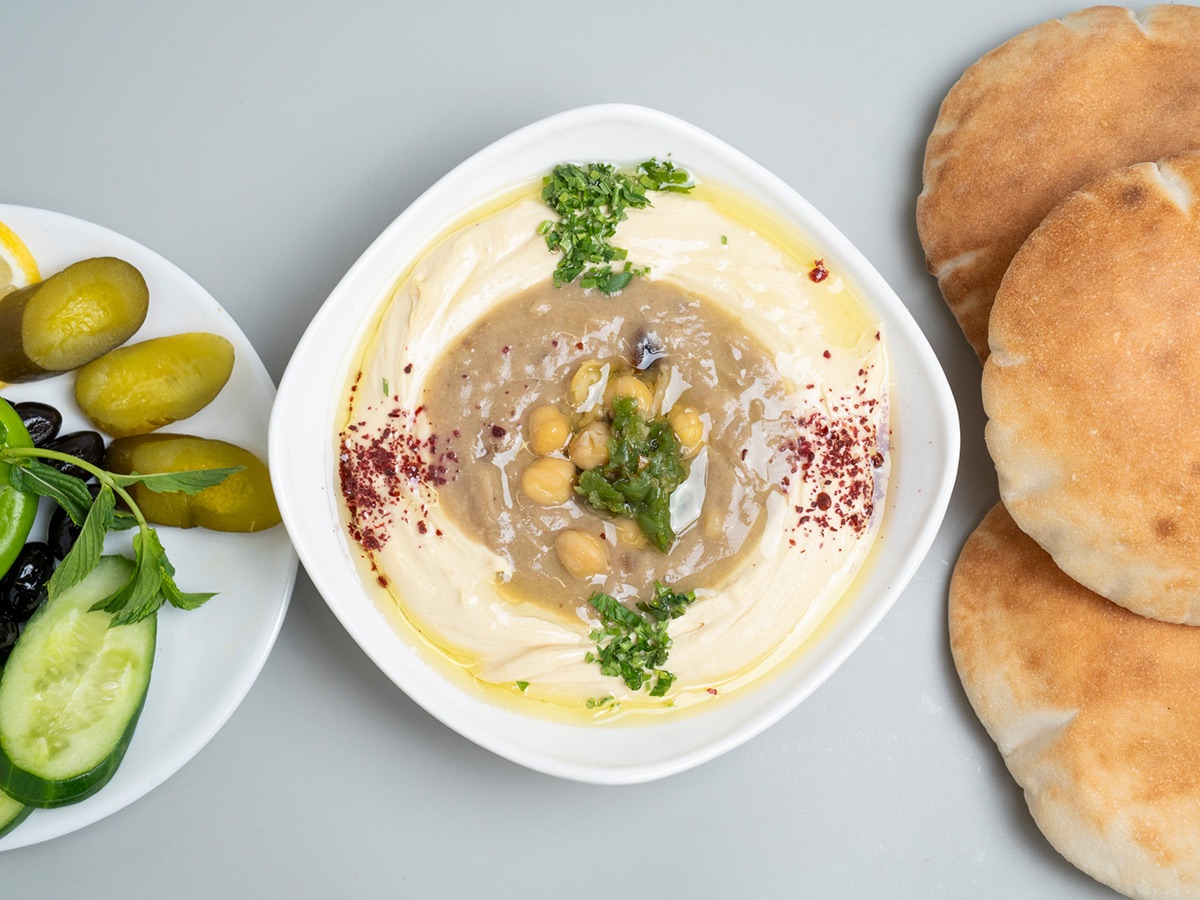 حمص مع فول محمس