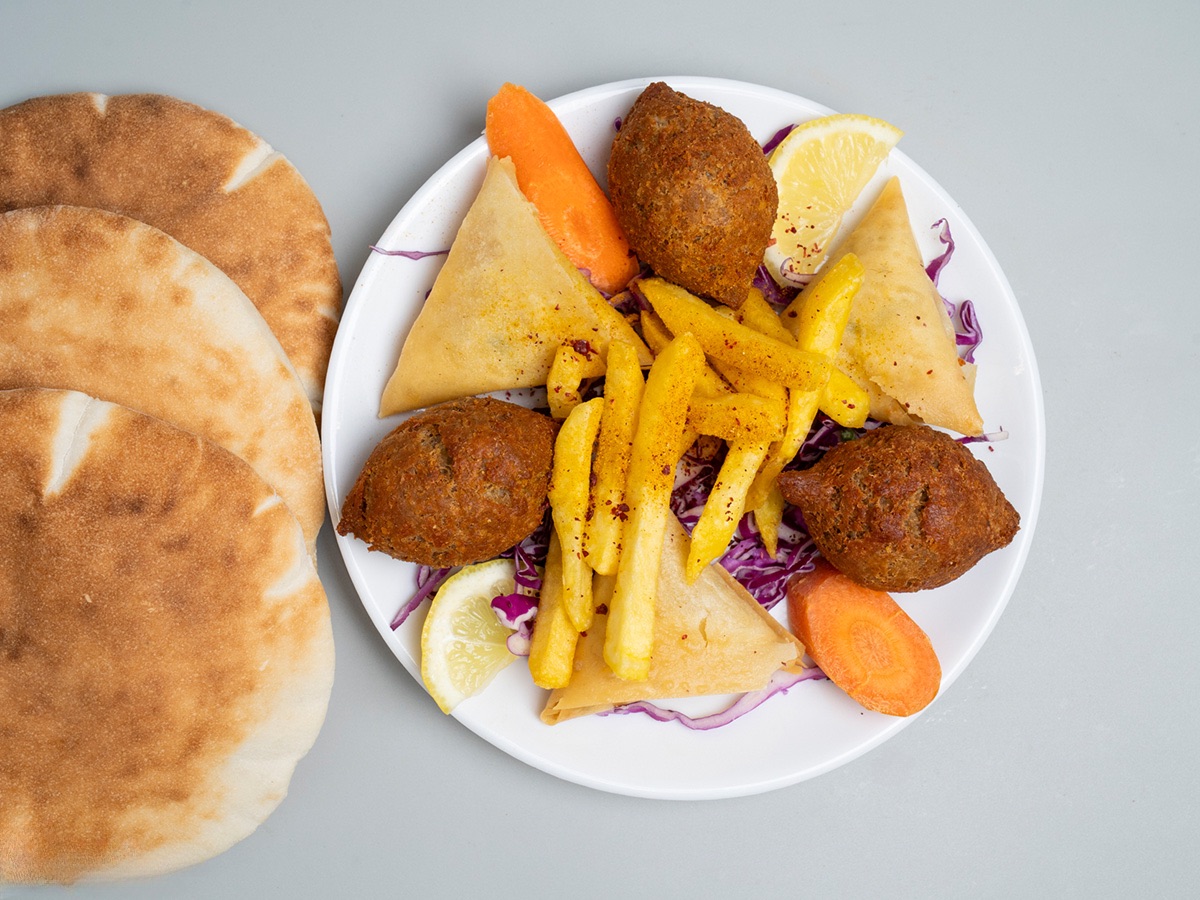 كبة وسمبوسة