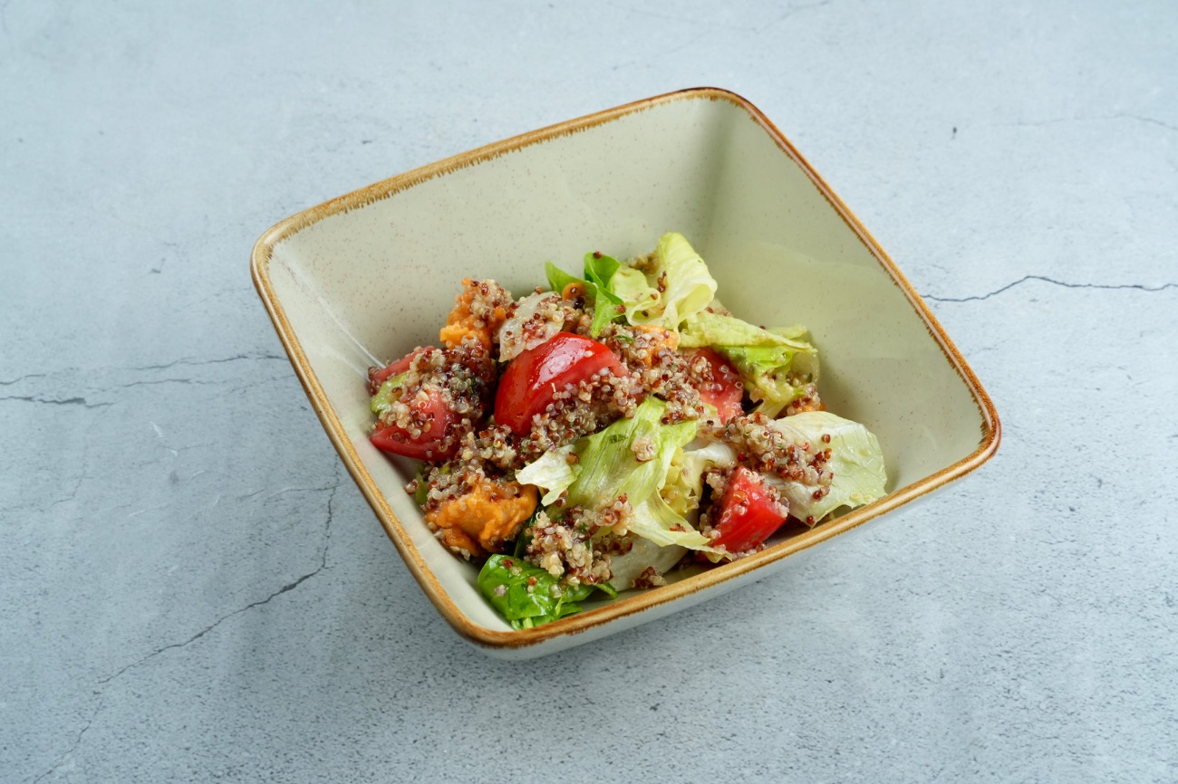 Asian Quinoa Salad - Tomato, Quinoa, Chicken, Mixed Salad, Chicken, Honey Mustard & Soy Chili Dressing