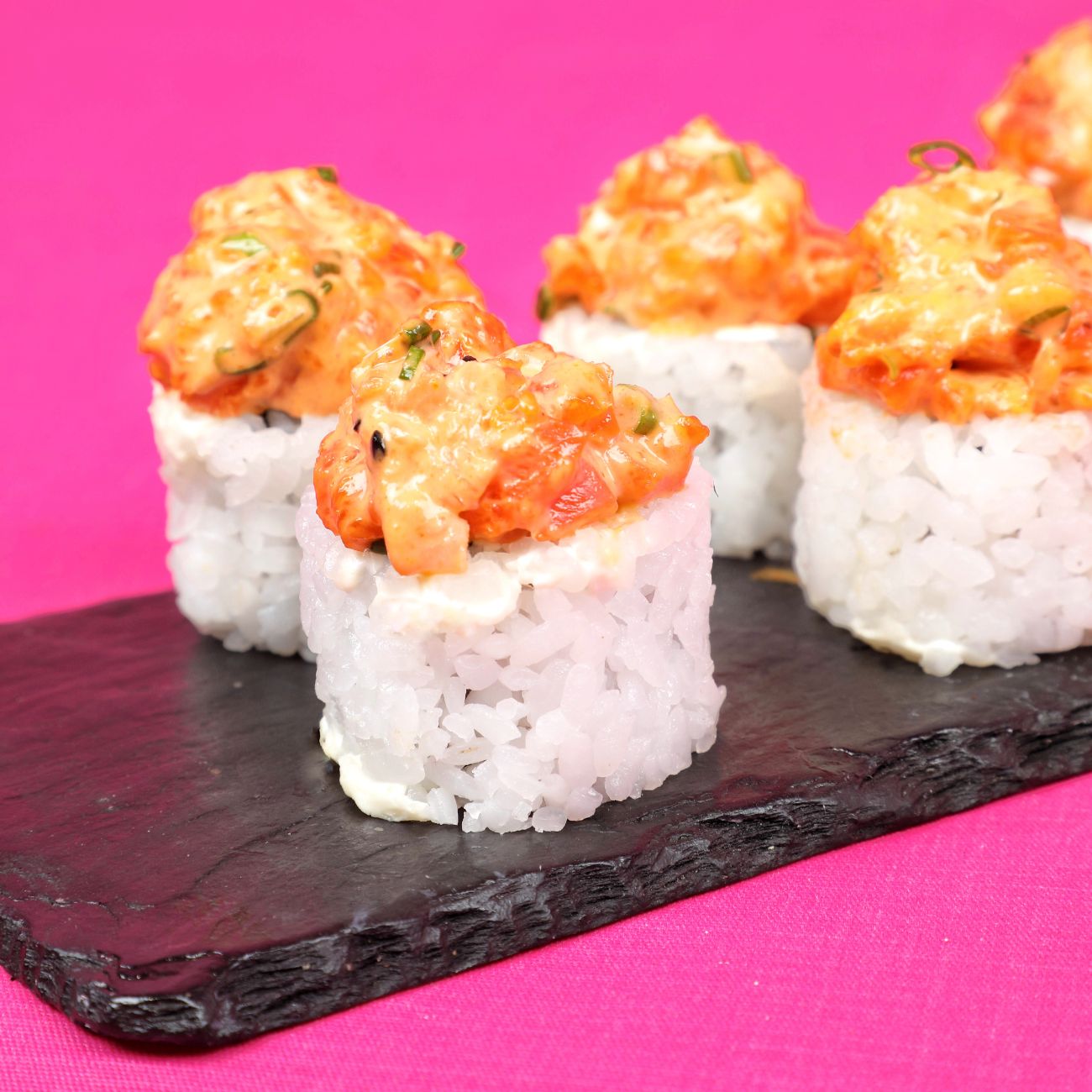 Spicy Salmon Uramaki - 