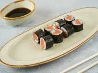 Salmon Maki