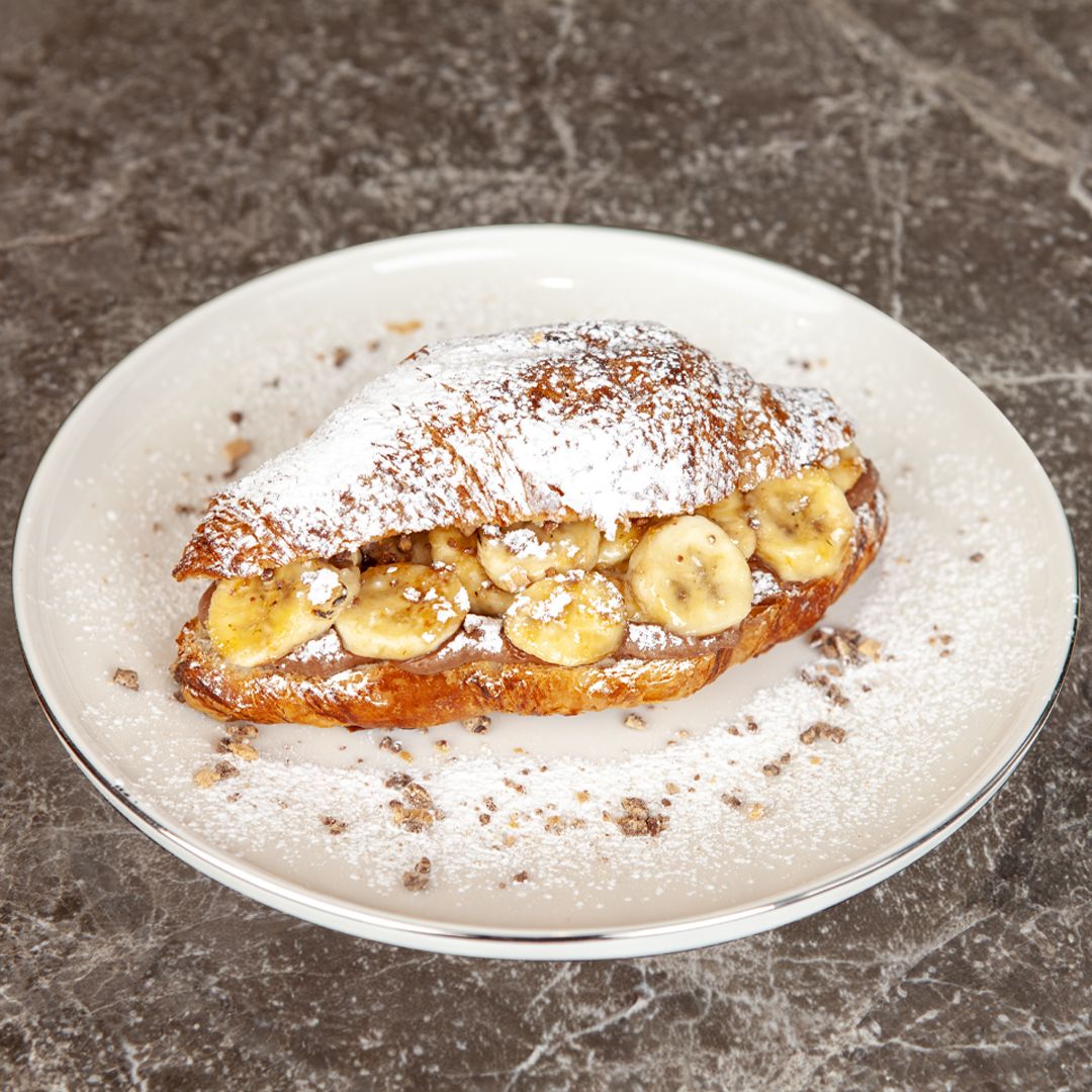 Meyvelı KıtKat Kruvasan - KitKat kreması ve muzun mükemmel uyumu.