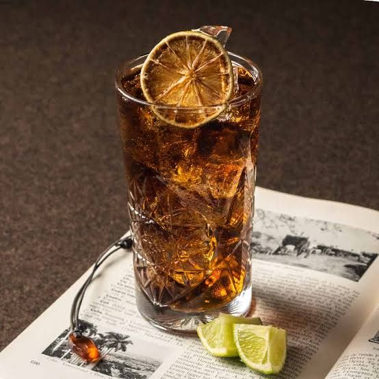 Cuba Libre - white rom, kola, misket limon suyu