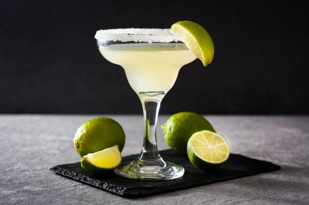 Margarita - tekila, triple sec ve lime suyu