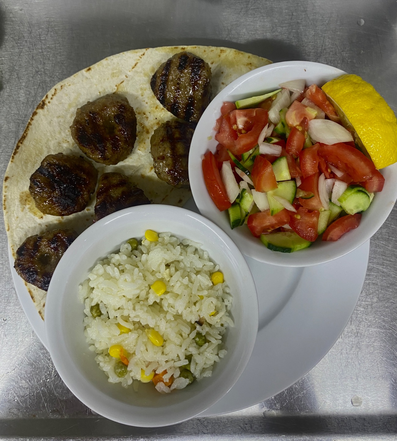KÖFTE ,PİLAV VE SALATA - 