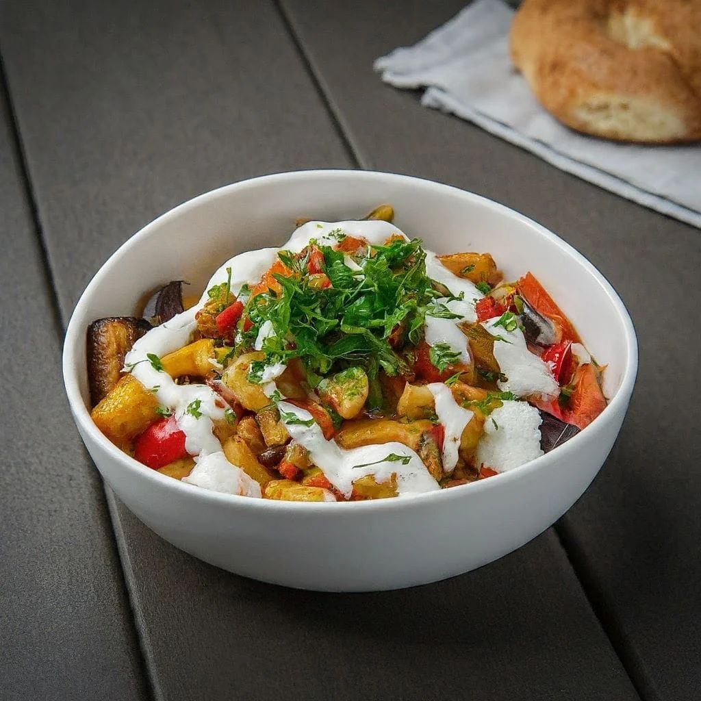 Köpoğlu - Közlenmiş patlıcan, domates, biber, sarımsak ve yoğurt