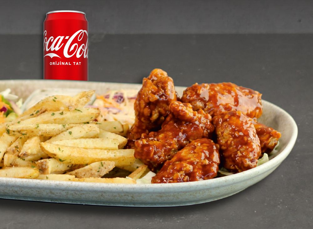 Cranberry BBQ Chicken - Kızılcık püresi ile harmanlanan tütsülenmiş BBQ sosumuz.